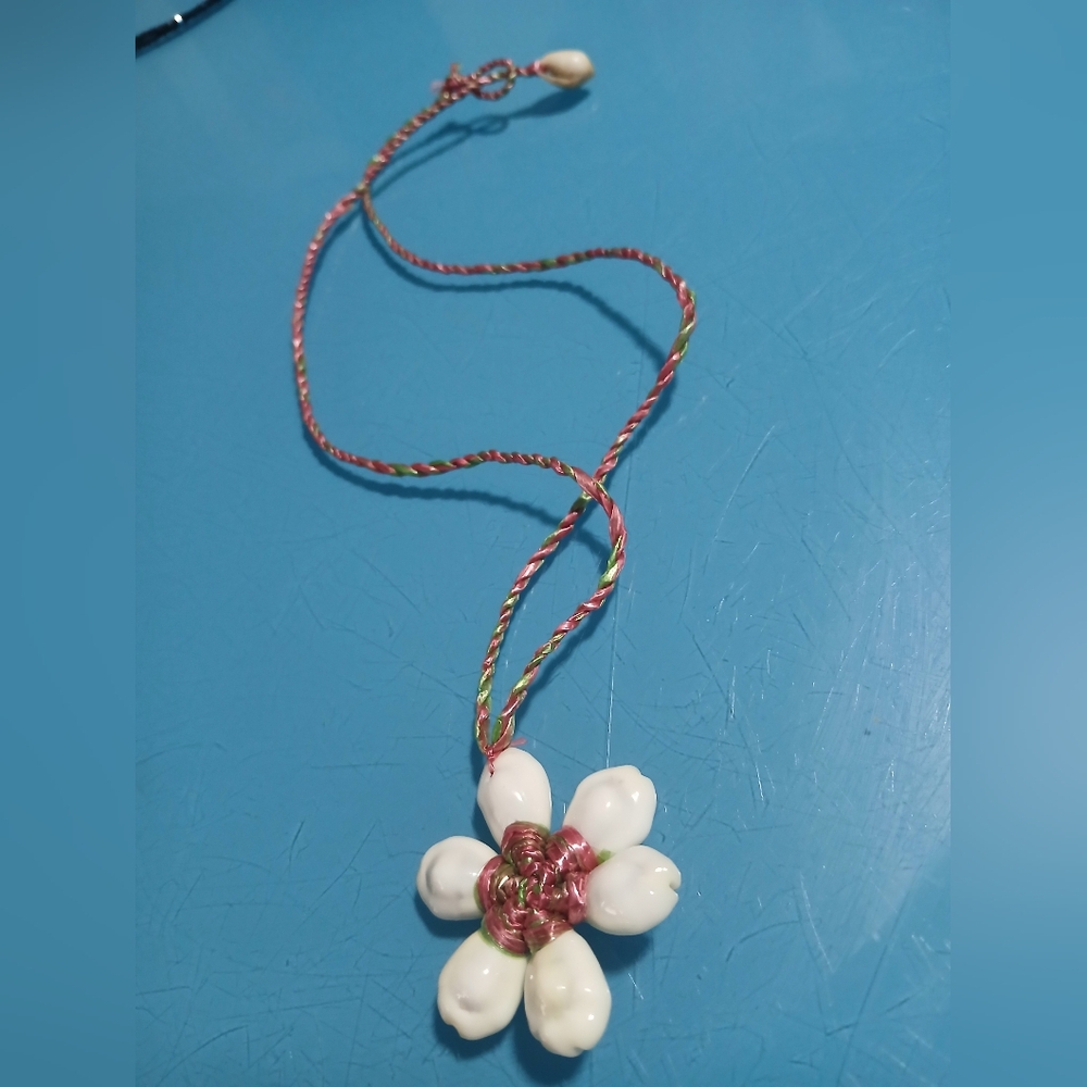 NECKLACE Seashell Flower